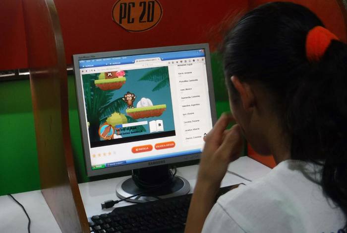 A student playing a free educational learning game on a desktop computer